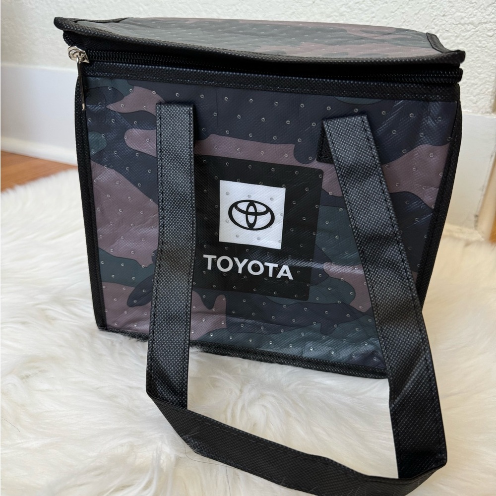 NEW! Toyota Camo Lunch Bag